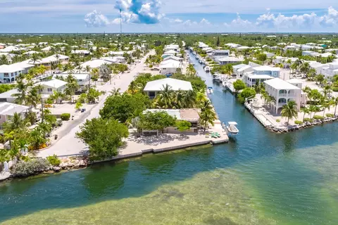 View/Area - 29410 Ranger Ave, Big Pine Key, FL 33043 photo 12 of 18