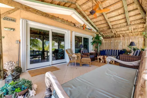 Exterior - 29410 Ranger Ave, Big Pine Key, FL 33043 photo 4 of 11
