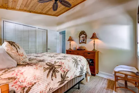 Bedroom - 29410 Ranger Ave, Big Pine Key, FL 33043 photo 4 of 4