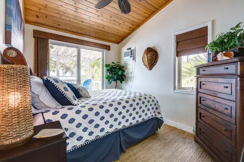 Bedroom - 29410 Ranger Ave, Big Pine Key, FL 33043 photo 1 of 4