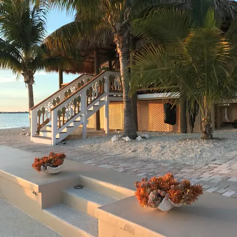 Exterior - 29410 Ranger Ave, Big Pine Key, FL 33043 photo 3 of 11