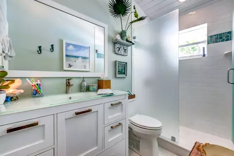 Bath - 29410 Ranger Ave, Big Pine Key, FL 33043 photo 1 of 1