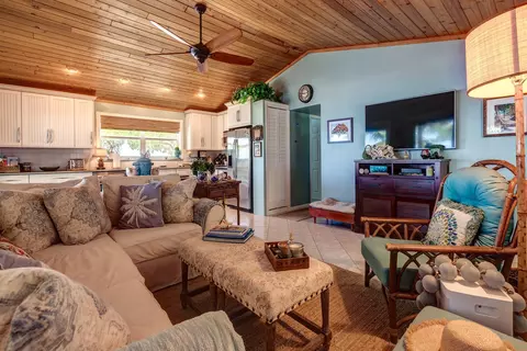 Living - 29410 Ranger Ave, Big Pine Key, FL 33043 photo 3 of 3
