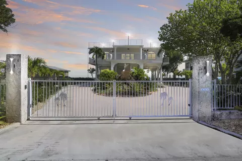 111 Oleander Cir, Key Largo, FL 33037 photo 2