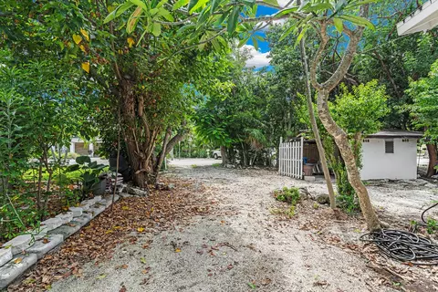450 52nd, Marathon, FL 33050 photo 27
