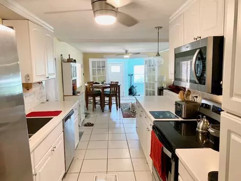 618 N Emerald Dr, Key Largo, FL 33037 photo 16