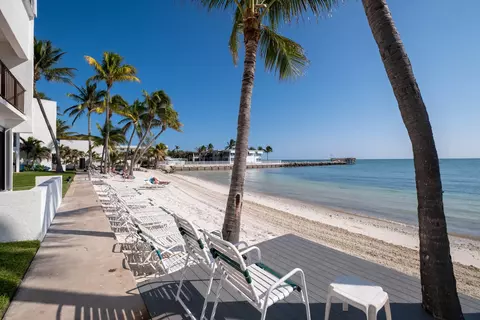 601 W Ocean Dr #302B, Key Colony Beach, FL 33051