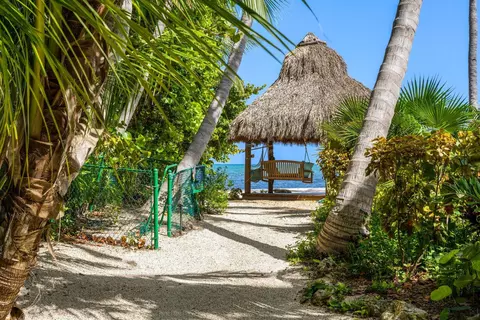 207 E 209 E Carroll St, Islamorada, FL 33036 photo 108