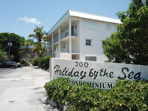 300 Ocean Dr #21, Key Largo, FL 33037