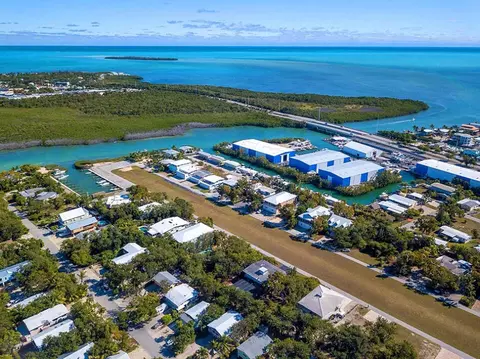 139 N Airport Rd, Plantation Key, FL 33070