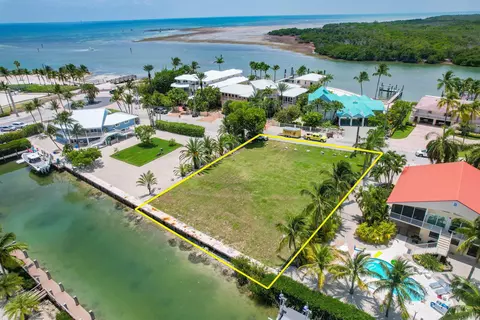 305 Corte Del Brisas, Marathon, FL 33050