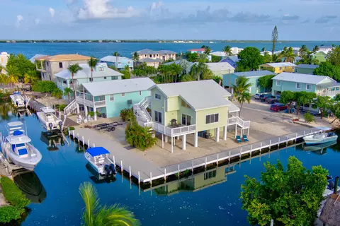 28537 John Silver Rd, Little Torch Key, FL 33042