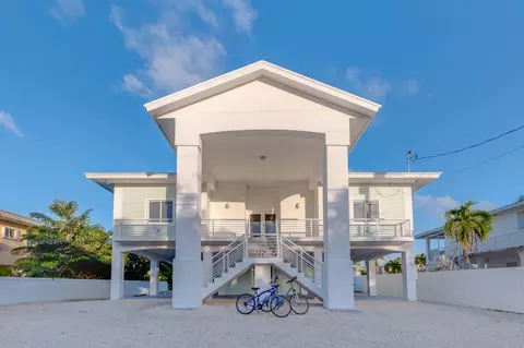 982 Shaw Dr, Key Largo, FL 33037