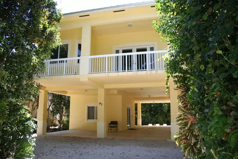 47 N Marlin Ave, Key Largo, FL 33037