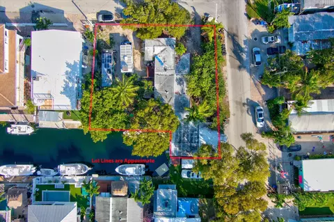 6 E Ave, Key Largo, FL 33037