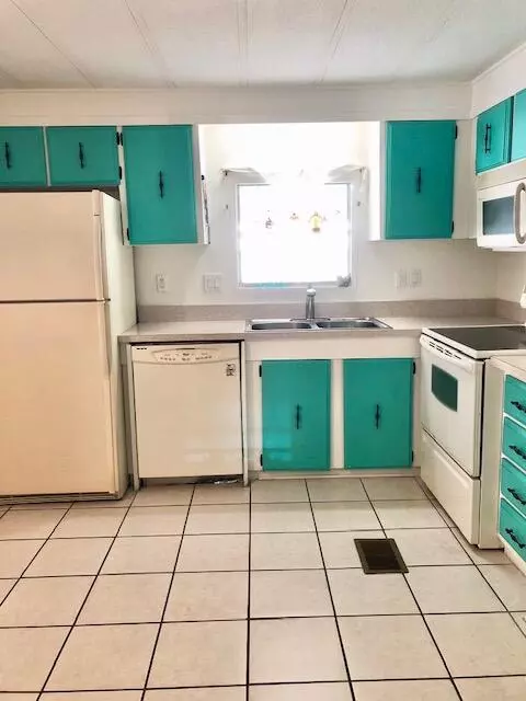 821 S Emerald Dr, Key Largo, FL 33037 photo 11