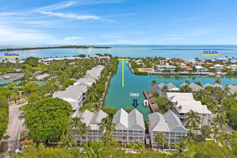 7065 Harbor Village Dr #D-220, Duck Key, FL 33050
