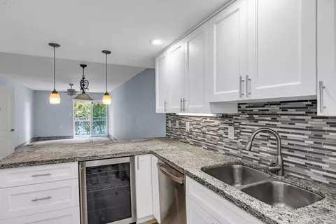 201 E Ocean Dr #112, Key Colony Beach, FL 33051
