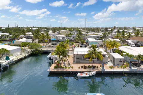 705 25th St, Marathon, FL 33050