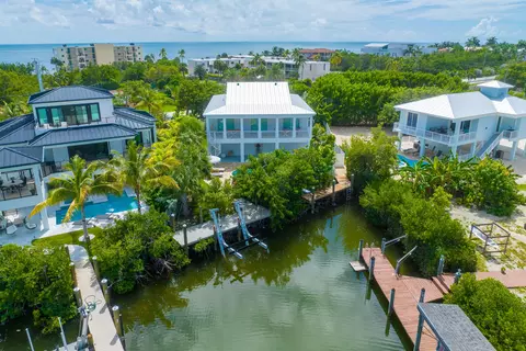 View/Area - 132 Coco Plum Dr, Marathon, FL 33050 photo 5 of 10