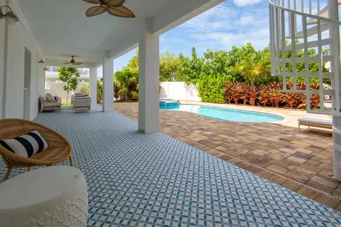 Exterior - 132 Coco Plum Dr, Marathon, FL 33050 photo 6 of 18