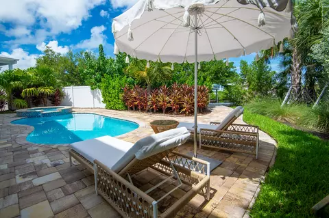 Exterior - 132 Coco Plum Dr, Marathon, FL 33050 photo 7 of 18