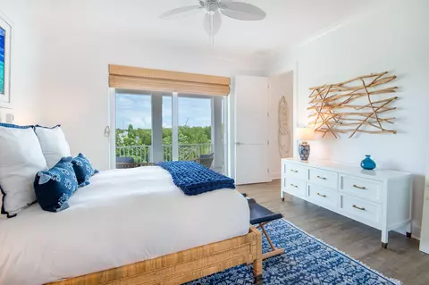 Bedroom - 132 Coco Plum Dr, Marathon, FL 33050 photo 3 of 6