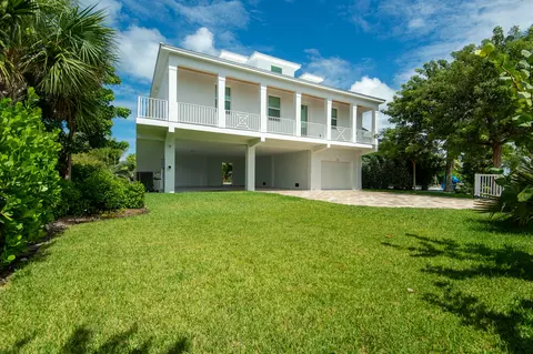 Exterior - 132 Coco Plum Dr, Marathon, FL 33050 photo 12 of 18