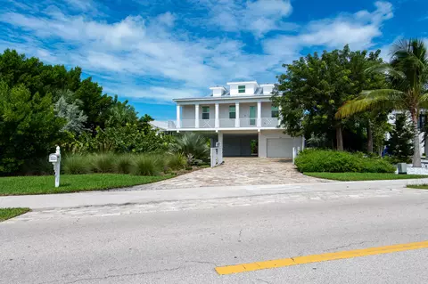 Exterior - 132 Coco Plum Dr, Marathon, FL 33050 photo 2 of 18