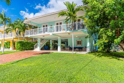 427 4th Rd, Key Largo, FL 33037
