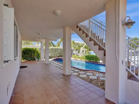 Exterior - 154 Dubonnet Rd, Tavernier, FL 33070 photo 12 of 28