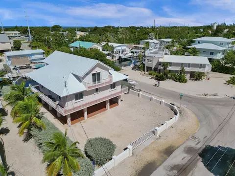 Exterior - 154 Dubonnet Rd, Tavernier, FL 33070 photo 16 of 28
