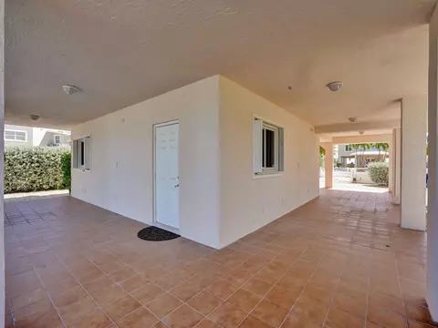 Living - 154 Dubonnet Rd, Tavernier, FL 33070 photo 5 of 5