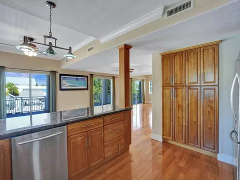Kitchen - 154 Dubonnet Rd, Tavernier, FL 33070 photo 7 of 7