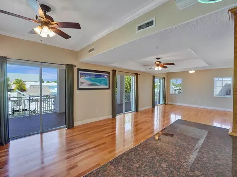 Living - 154 Dubonnet Rd, Tavernier, FL 33070 photo 4 of 5