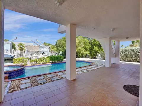 Exterior - 154 Dubonnet Rd, Tavernier, FL 33070 photo 13 of 28