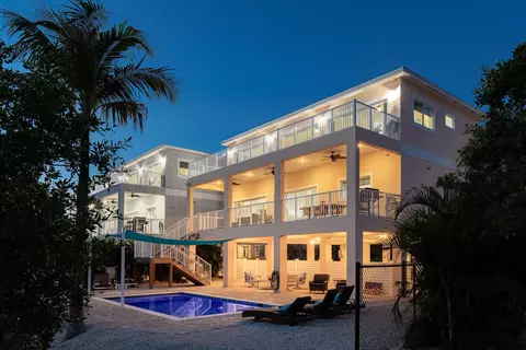 1515 Harbor Dr, Marathon, FL 33050