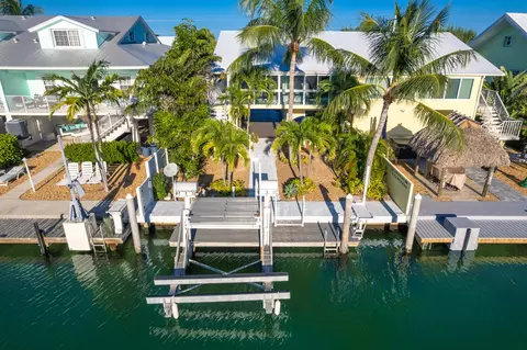 471 8th St #KEY colony, Key Colony Beach, FL 33051 photo 2