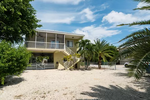 40 Florida Dr, Key Largo, FL 33037