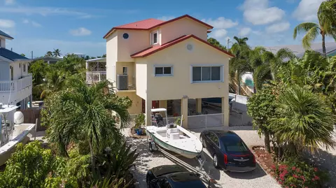 1172 Coates Ln, Cudjoe Key, FL 33042