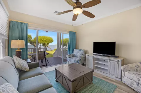 5073 Sunset Village Dr, Duck Key, FL 33050