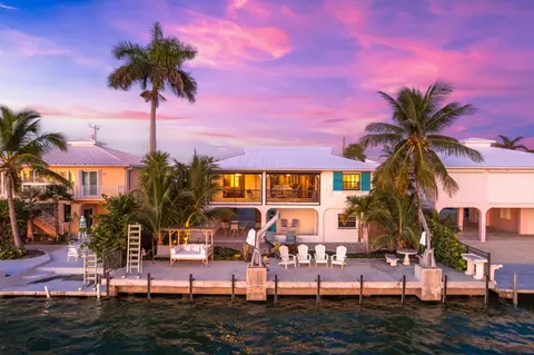 296 E Caribbean Dr, Summerland Key, FL 33042
