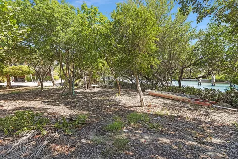E Avenue, Marathon, FL 33050 photo 10
