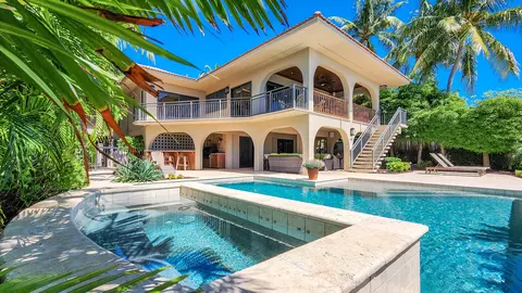 260 W Seaview Cir, Duck Key, FL 33050