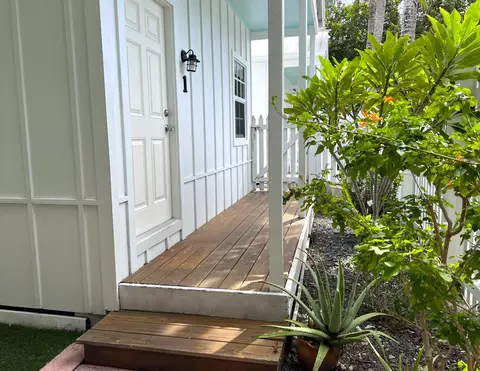 709 Emma St #1, Key West, FL 33040