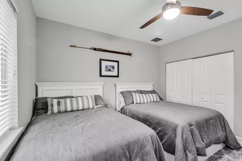 Bedroom - 2 Sunset Rd, Key Largo, FL 33037 photo 7 of 13