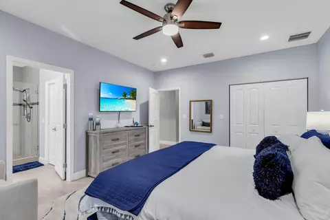 Bedroom - 2 Sunset Rd, Key Largo, FL 33037 photo 4 of 13