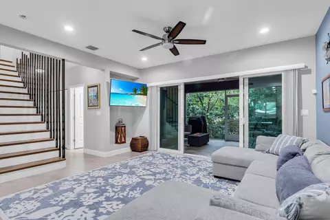 Living - 2 Sunset Rd, Key Largo, FL 33037 photo 2 of 5