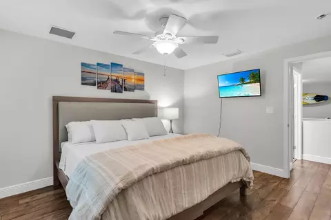 Bedroom - 2 Sunset Rd, Key Largo, FL 33037 photo 12 of 13