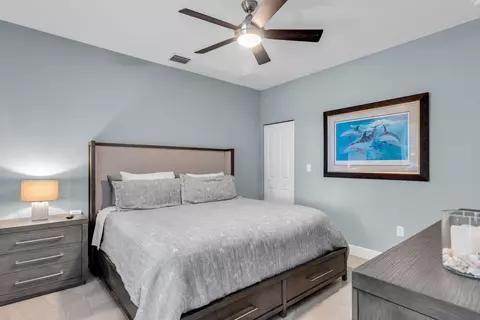 Bedroom - 2 Sunset Rd, Key Largo, FL 33037 photo 8 of 13
